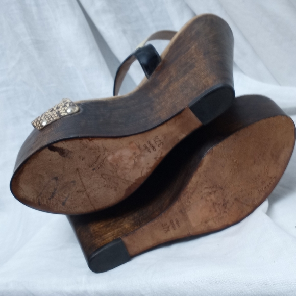 Final Sale  - JEAN-MICHEL CAZABAT Snakeskin/Wood Platform Wedge - Picture 6 of 9